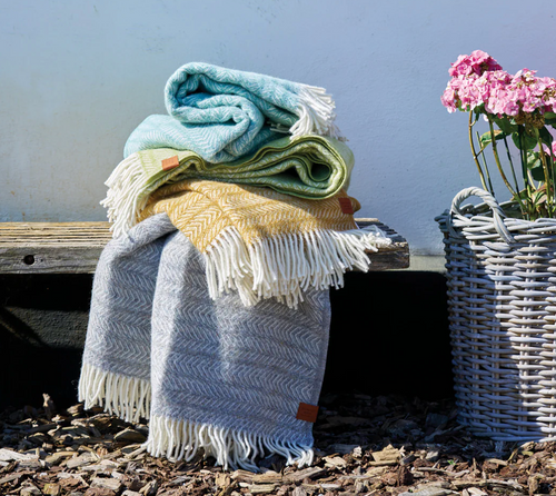 Point Brushed Recycled Wool/Lambswool Throw, Lime